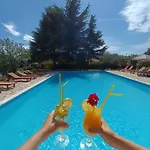 Hotel Holiday
