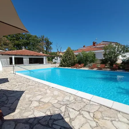 Hotel Holiday Hotel 3*