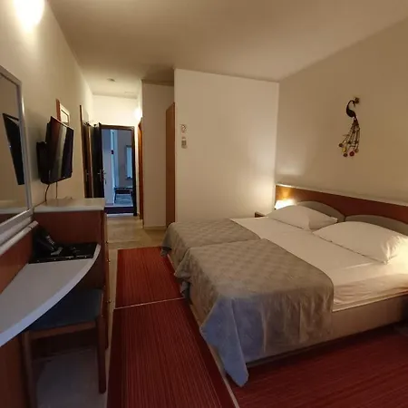 Hotel Holiday מלון Buici (Istria)