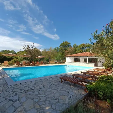Hotel Holiday מלון Buici (Istria)