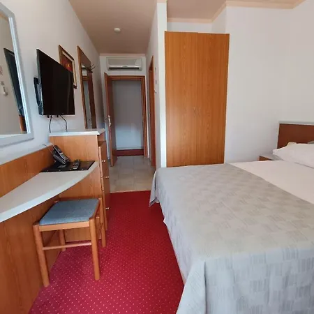 Hotel Holiday 3*