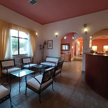 호텔 Hotel Holiday Buici (Istria)