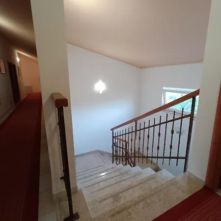 Hotel Holiday Szálloda Buici