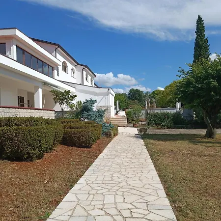 Hotel Holiday Szálloda 3*