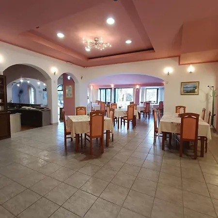 Hotel Holiday Hotel