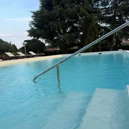 Hotel Holiday Szálloda 3*