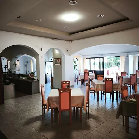 Hotel Holiday