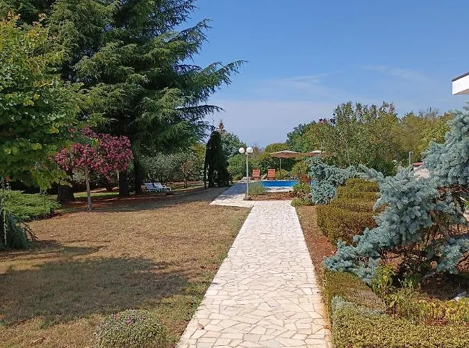 酒店 Hotel Holiday Buici (Istria)