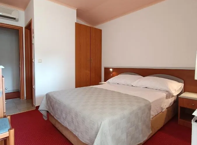 酒店 Hotel Holiday Buici (Istria)